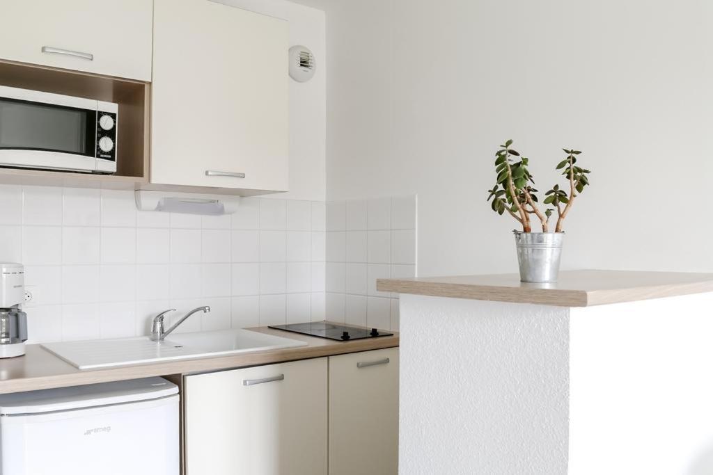 Le Fleur"H"On 11 D'Honfleur, T2 En Residence Avec Piscine, Wifi Et Parking Gratuits Équemauville Buitenkant foto