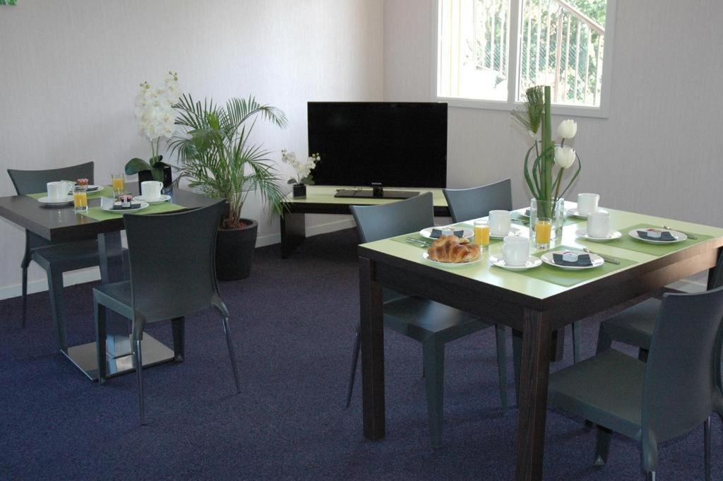 Le Fleur"H"On 11 D'Honfleur, T2 En Residence Avec Piscine, Wifi Et Parking Gratuits Équemauville Buitenkant foto